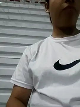 Valenn fernandez online show from 05/13/26, 04:32