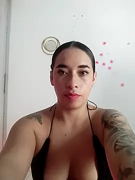 Valenn fernandez online show from 06/24/26, 07:57