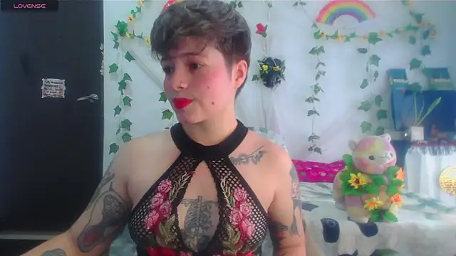 Snapshot of Mitsuha_gate chatting on 01/17/26, 04:43 Mitsuha gate online show from 01/17/26, 04:43