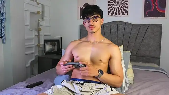 LatinReall online show from 03/26/26, 10:48