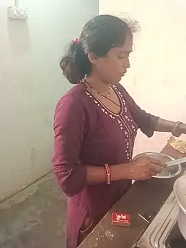 Snapshot of Guriya0076 chatting on 06/05/26, 02:51 Guriya0076 online show from 06/05/26, 02:51