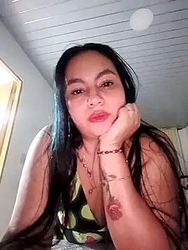 Snapshot of Lunavexa chatting on 03/27/26, 02:28 Lunavexa online show from 03/27/26, 02:28