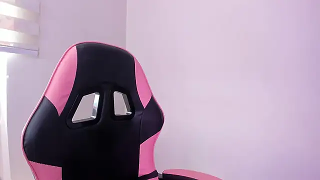 Arianna Jannes online show from 03/07/26, 04:15