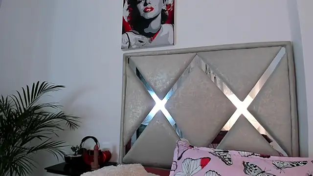 Snapshot of abby_jones2 chatting on 02/20/26, 06:48 abby jones2 online show from 02/20/26, 06:48