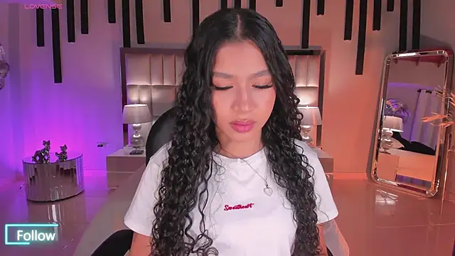 SophieHouston  online show from 12/05/25, 03:48