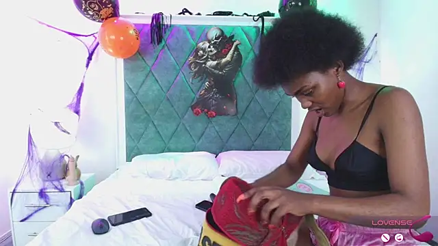 Asha zuri and adam online show from 10/30/25, 12:39