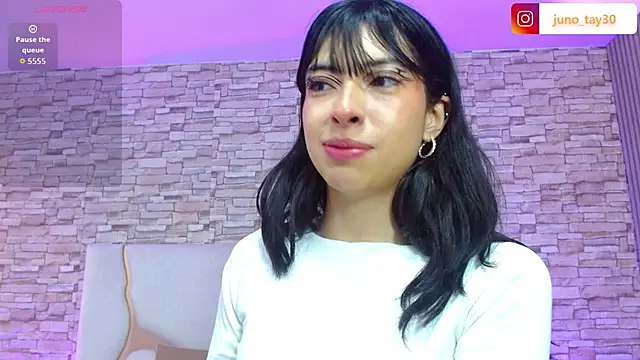 Snapshot of juno_tay chatting on 09/21/25, 11:45 juno tay online show from 09/21/25, 11:45