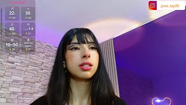 Snapshot of juno_tay chatting on 10/15/25, 11:43 juno tay online show from 10/15/25, 11:43
