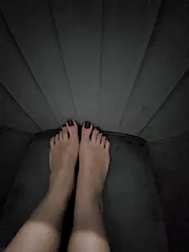 Snapshot of Victoria_Vergara chatting on 11/22/25, 06:07 Victoria Vergara online show from 11/22/25, 06:07