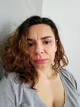 Snapshot of Victoria_Vergara chatting on 03/26/26, 12:44 Victoria Vergara online show from 03/26/26, 12:44