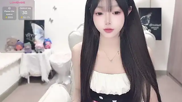 -EEBABY online show from 11/25/25, 08:42