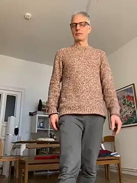 Snapshot of SexyLeon8 chatting on 01/23/25, 01:02 SexyLeon8 online show from 01/23/25, 01:02