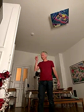 Snapshot of SexyLeon8 chatting on 09/21/25, 10:00 SexyLeon8 online show from 09/21/25, 10:00