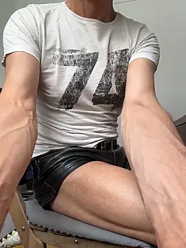 SexyLeon8 online show from 06/09/26, 01:56