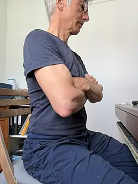SexyLeon8 online show from 06/17/26, 06:49