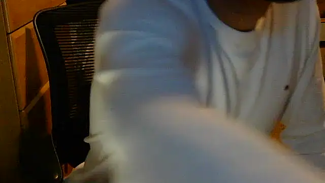 Snapshot of beastontop10 chatting on 12/05/25, 05:49 beastontop10 online show from 12/05/25, 05:49