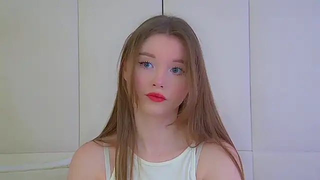 KeiraAsti online show from 05/11/26, 06:05