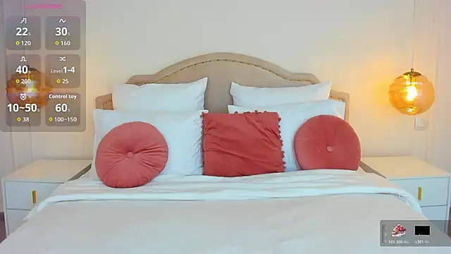 MilaMour online show from 10/27/25, 08:24