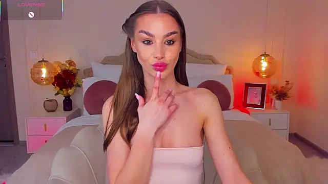 MilaMour online show from 05/03/26, 07:09