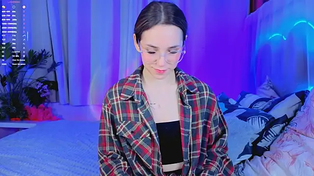 -CindyLou online show from 11/22/25, 05:17