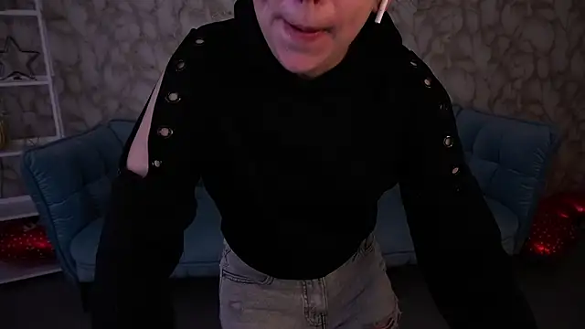 LiviaShy online show from 04/26/26, 07:22