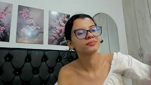pinky f00x online show from 06/19/26, 07:28