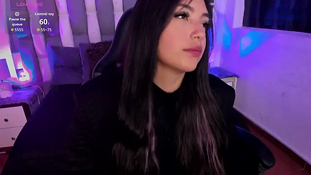 Adaara Rey online show from 10/28/25, 07:27