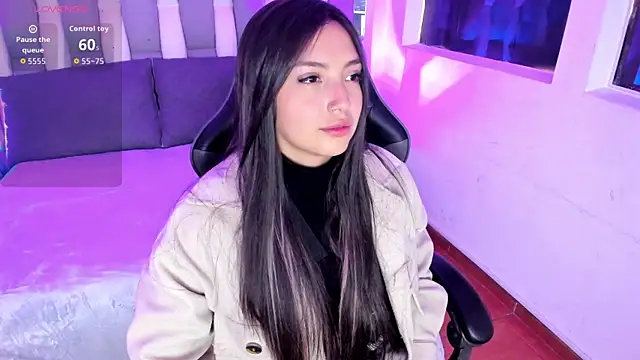 Adaara Rey online show from 11/12/25, 06:41