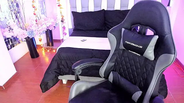 Adaara Rey online show from 12/13/25, 07:53