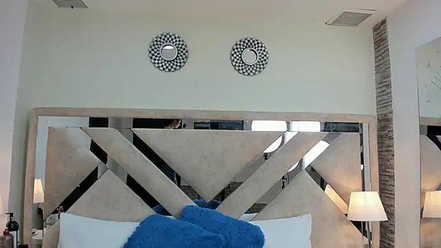 ximena vasquez8 online show from 03/11/26, 04:07