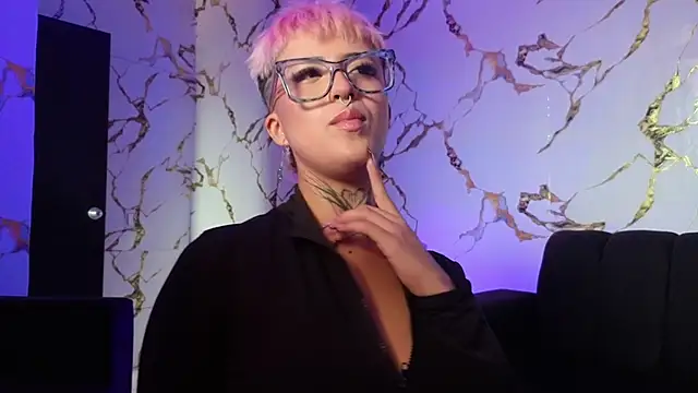 Snapshot of Rebeka-baker chatting on 03/06/26, 01:07 Rebeka-baker online show from 03/06/26, 01:07