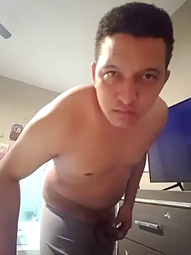 Snapshot of Leannel26 chatting on 03/22/26, 01:58 Leannel26 online show from 03/22/26, 01:58