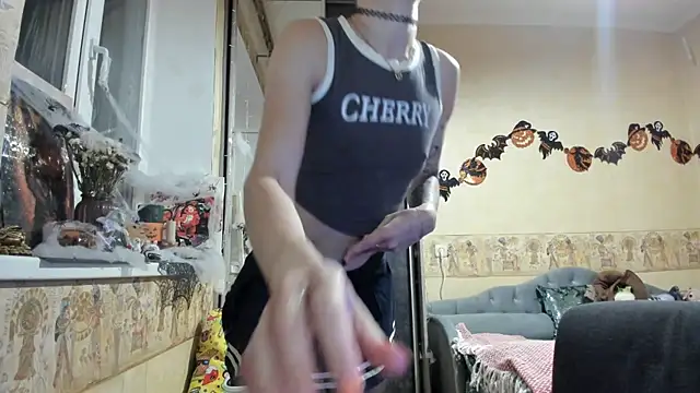 Snapshot of WatsonMi chatting on 10/25/25, 03:40 WatsonMi online show from 10/25/25, 03:40