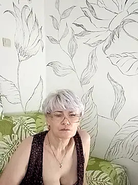 Catty Lady online show from 09/13/25, 06:08