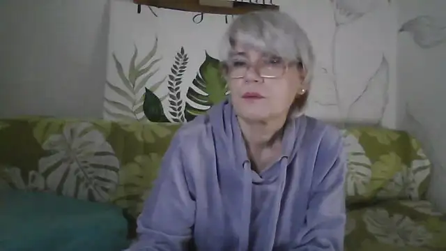 Catty Lady online show from 12/14/25, 06:56