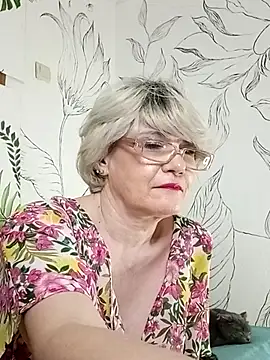 Catty Lady online show from 05/12/26, 06:38