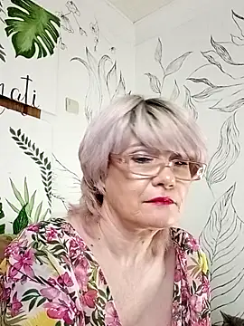 Catty Lady online show from 05/16/26, 07:12