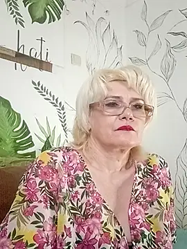 Catty Lady online show from 06/15/26, 07:38