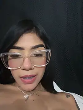 Snapshot of ElaRose_12 chatting on 03/05/26, 08:05 ElaRose 12 online show from 03/05/26, 08:05