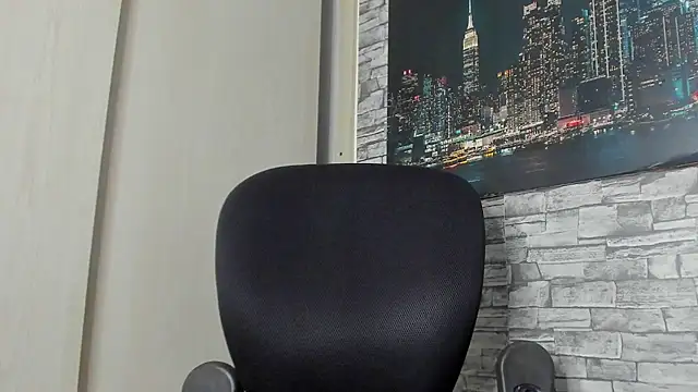 Snapshot of Themasterhades_777 chatting on 10/27/25, 11:41 Themasterhades 777 online show from 10/27/25, 11:41