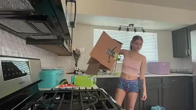 kykybaby4444 online show from 12/02/25, 07:42