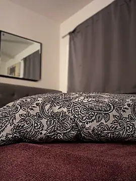 himNIGuys online show from 11/25/25, 07:08