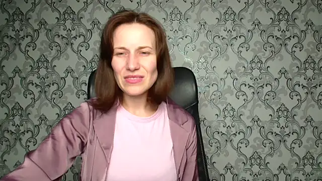 Kelly Kisss online show from 12/05/25, 01:20