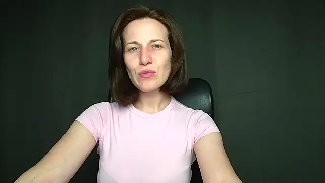 Kelly Kisss online show from 04/26/26, 11:19