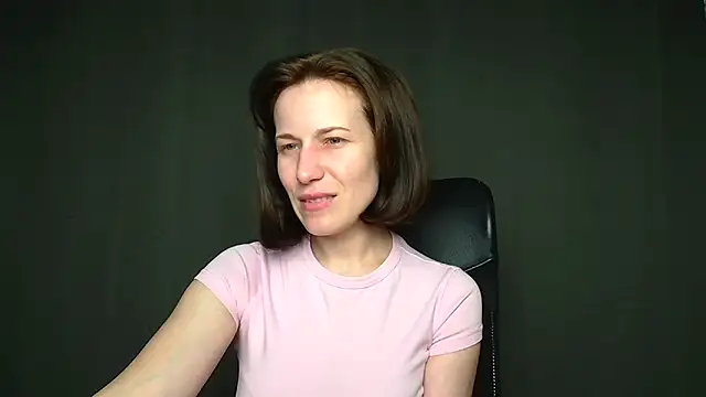Kelly Kisss online show from 04/28/26, 08:08