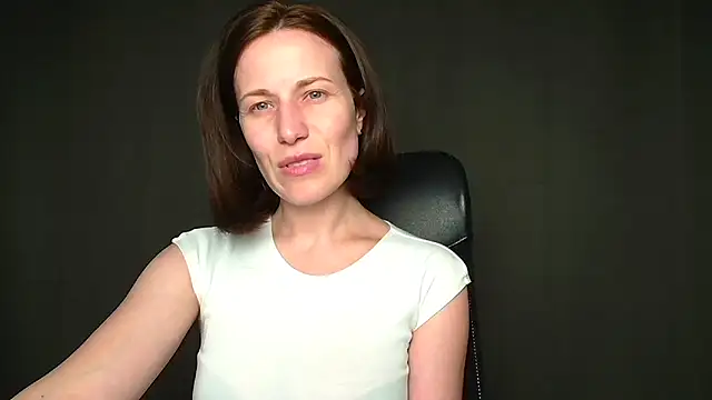 Kelly Kisss online show from 05/03/26, 11:27