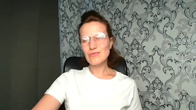 Kelly Kisss online show from 06/15/26, 11:23