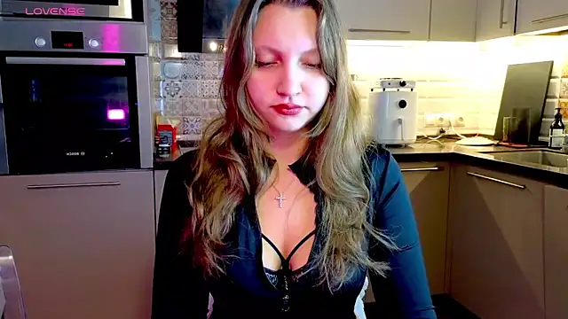 Snapshot of Brightsstar chatting on 02/03/26, 02:33 Brightsstar online show from 02/03/26, 02:33