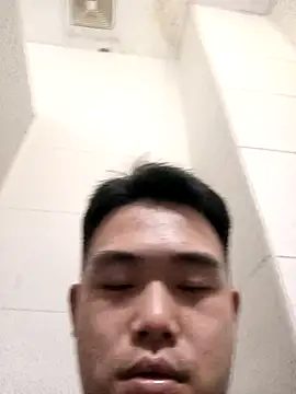 Snapshot of Bin77 chatting on 11/25/25, 04:01 Bin77 online show from 11/25/25, 04:01