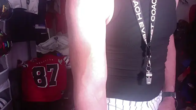 Snapshot of DILFJockDad87 chatting on 02/18/26, 12:17 DILFJockDad87 online show from 02/18/26, 12:17